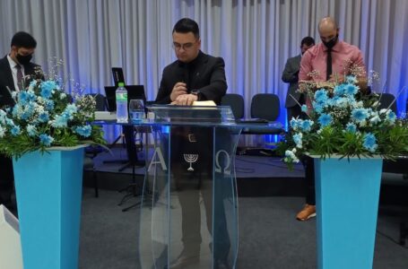 Pastor Cristian Silveira, preletor 