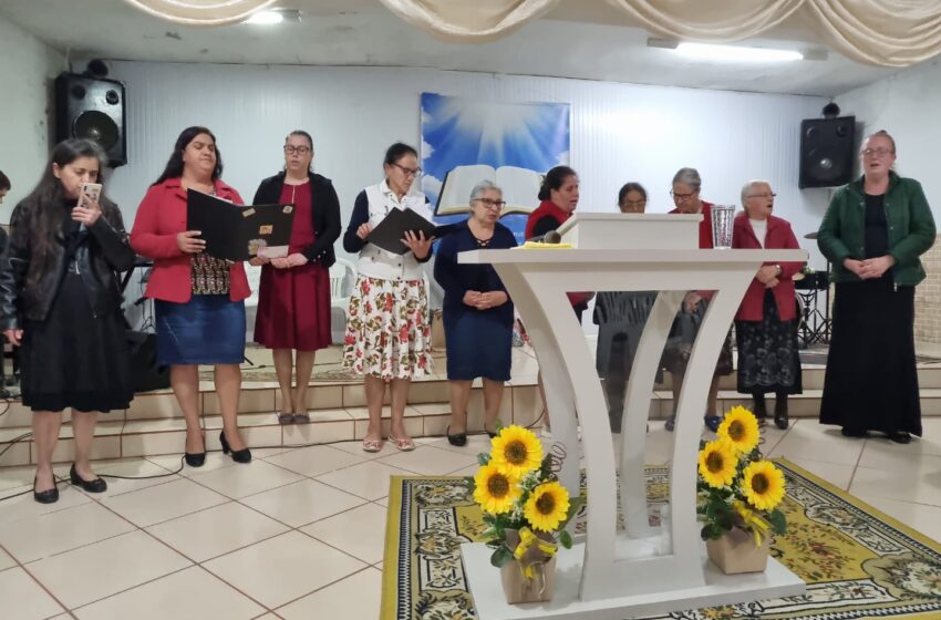  Mulheres da IBC Betel Caxias do Sul participaram de programação especial no final de semana